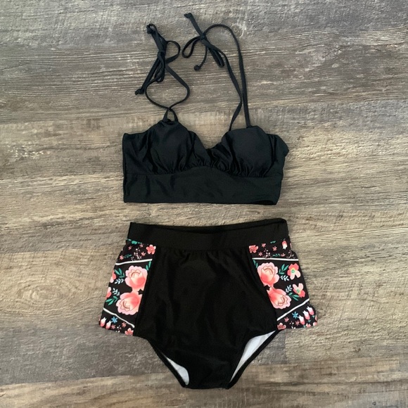 Bikini set - Picture 1 of 3